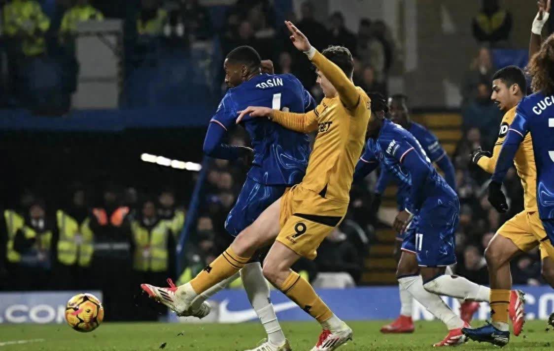 斯旺西客场逆转战胜，逼近英超前十的简单介绍