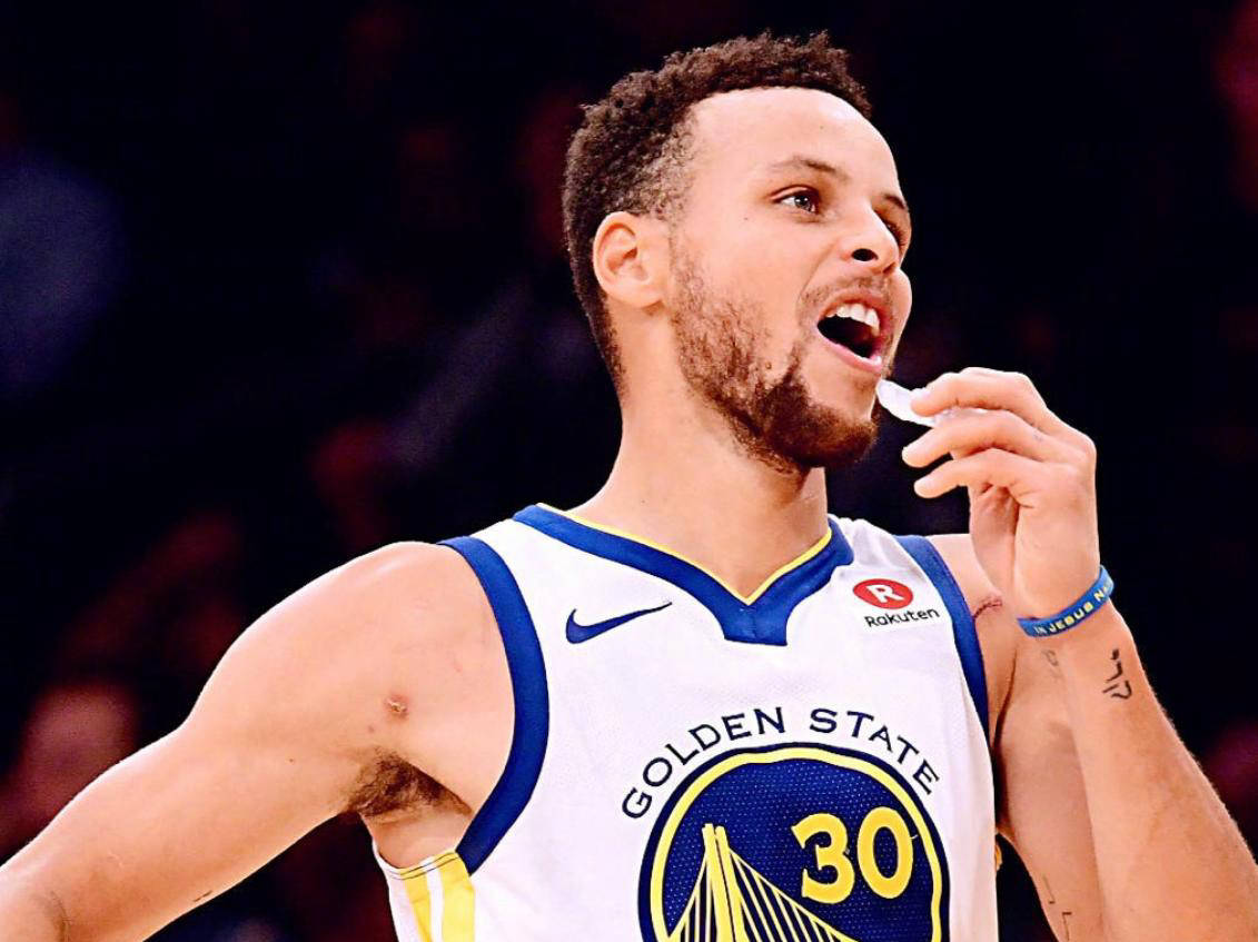 勇士险胜格林，刷新队史纪录关键表现点燃全场！